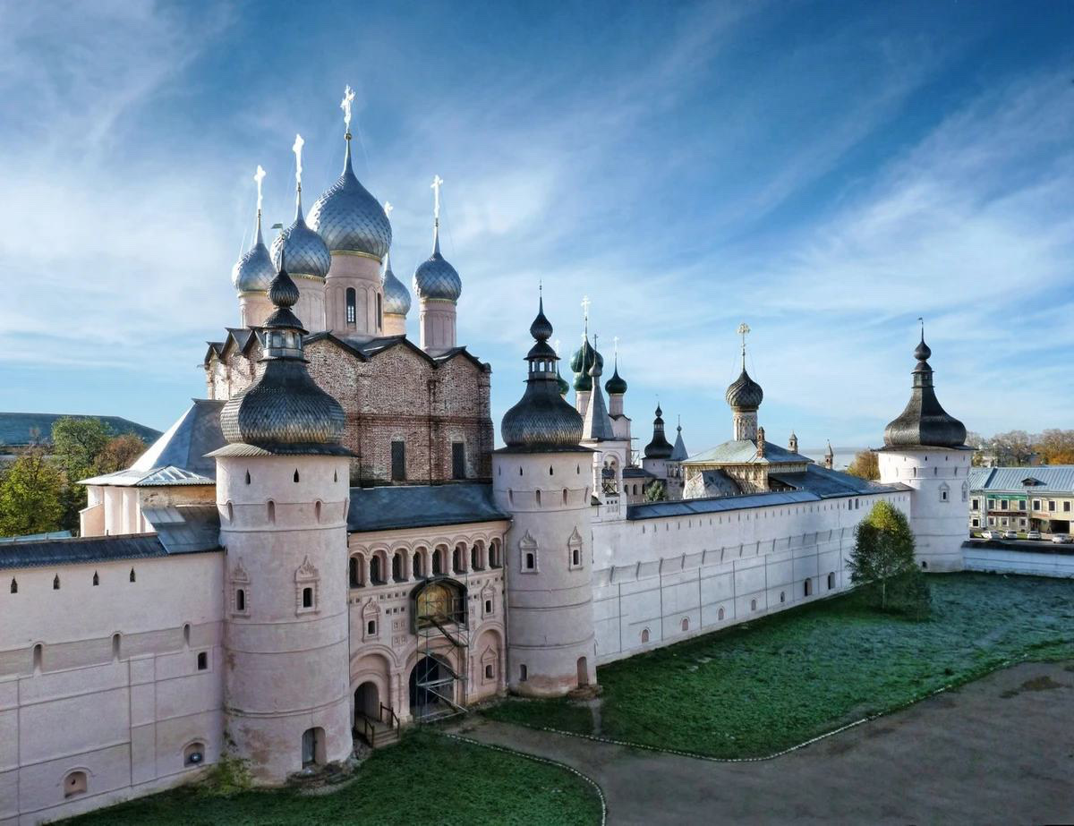 Ростов Великий: кремль на Неро